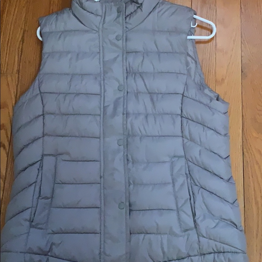 Gap vest